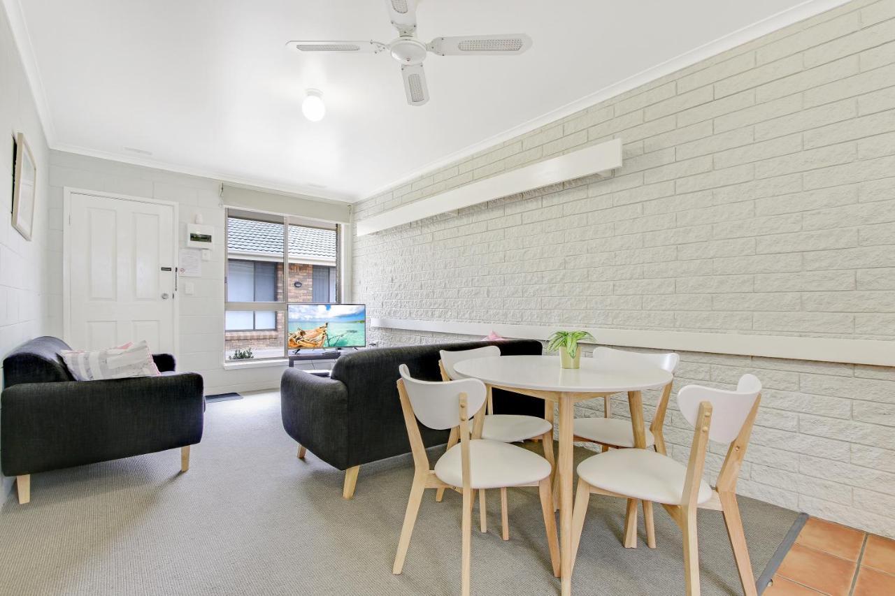 Hybiscus Waterfront Apartments Lakes Entrance Εξωτερικό φωτογραφία