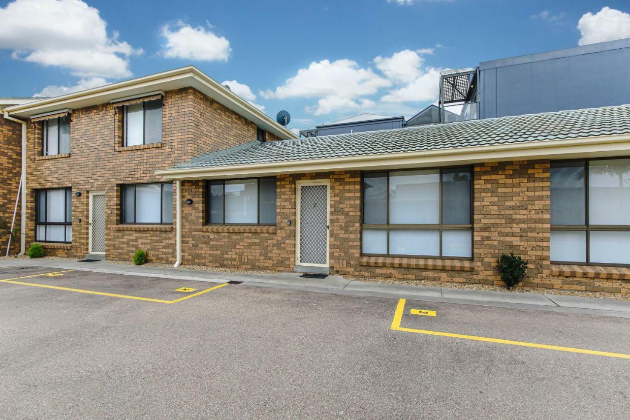 Hybiscus Waterfront Apartments Lakes Entrance Εξωτερικό φωτογραφία