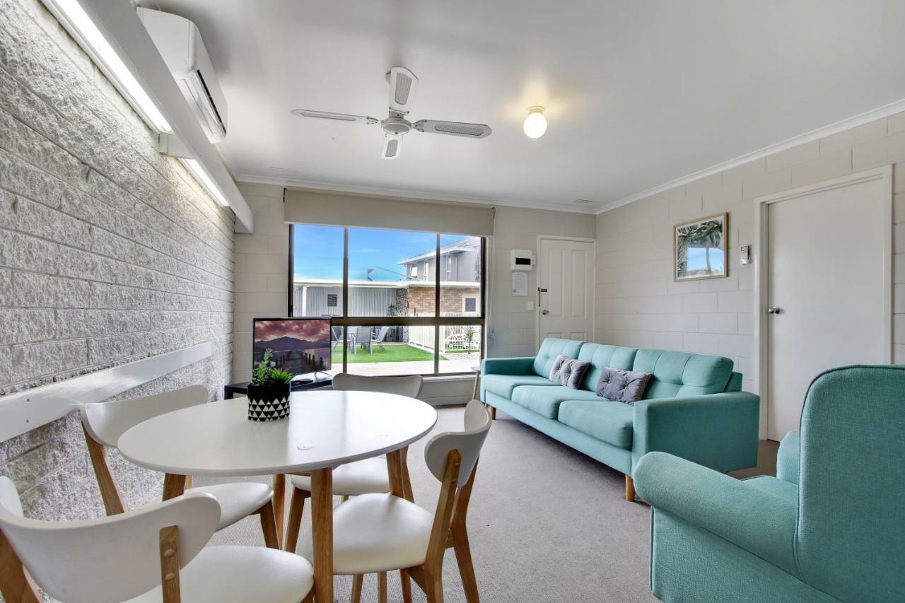 Hybiscus Waterfront Apartments Lakes Entrance Εξωτερικό φωτογραφία